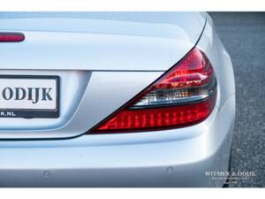 Imagen 24/36 de Mercedes-Benz SL 500 (2011)