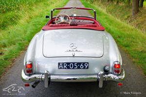 Immagine 42/59 di Mercedes-Benz 190 SL (1958)