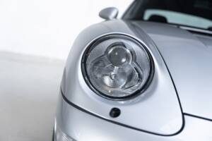 Bild 24/39 von Porsche 911 Carrera 4S (1997)