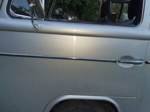 Afbeelding 10/46 van Volkswagen T2b Kombi (1979)