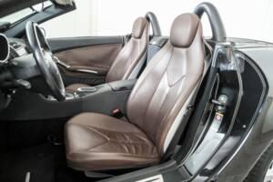 Immagine 20/50 di Mercedes-Benz SLK 200 Kompressor (2004)