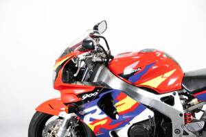 Immagine 22/50 di Honda CBR 900RR Fireblade (1996)