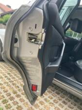 Image 18/43 of Mercedes-Benz 300 SE (1990)