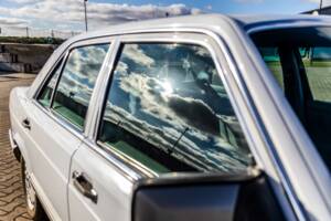 Image 59/175 of Mercedes-Benz 420 SE (1986)