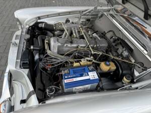 Bild 28/36 von Mercedes-Benz 250 SE (1966)