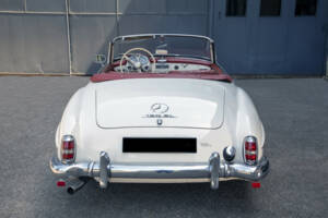 Image 8/19 of Mercedes-Benz 190 SL (1957)