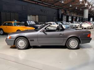 Image 26/49 de Mercedes-Benz SL 280 (1995)