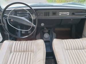 Image 5/9 of Volvo P 144 (1968)