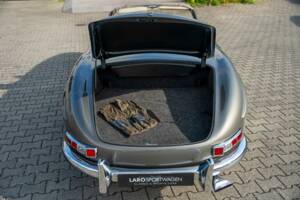 Image 35/38 of Mercedes-Benz 300 SL Roadster (1961)