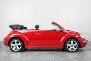 Image 9/50 de Volkswagen New Beetle 2.0 (2006)