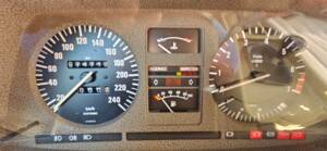 Image 35/100 of BMW 728i (1983)