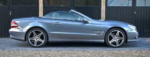 Image 7/50 of Mercedes-Benz SL 500 (2008)