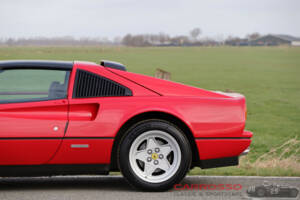 Afbeelding 33/44 van Ferrari 328 GTS (1987)