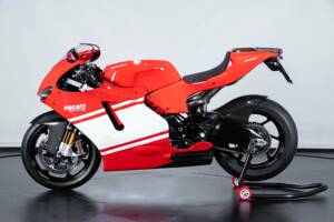 Image 1/50 of Ducati DUMMY (2007)
