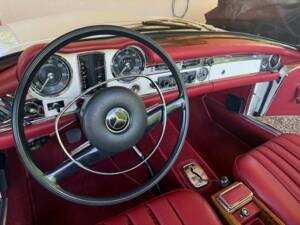 Image 7/11 of Mercedes-Benz 280 SL (1971)