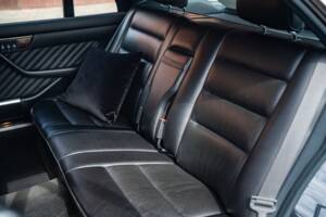 Image 48/91 of Mercedes-Benz 560 SEL (1990)