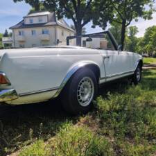Image 37/100 of Mercedes-Benz 250 SL (1967)