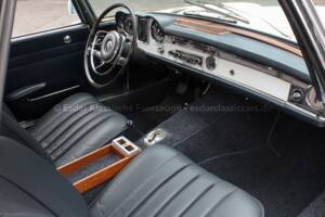 Afbeelding 15/31 van Mercedes-Benz 230 SL (1967)