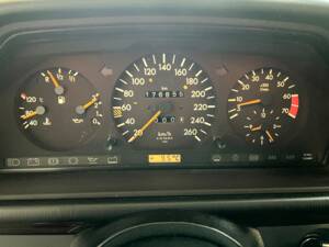 Afbeelding 24/62 van Mercedes-Benz E 500 (1995)