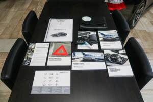 Image 24/24 of BMW 550i (2012)