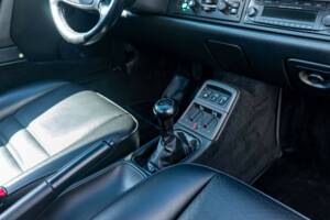 Image 33/46 of Porsche 911 Carrera 4 (1992)