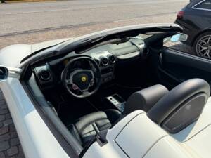 Bild 30/31 von Ferrari F 430 Spider (2007)