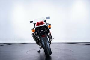 Bild 2/50 von Honda VFR 750R RC 30 (1988)