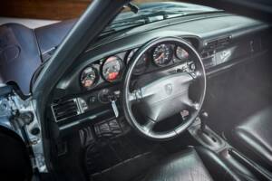 Image 18/36 de Porsche 911 Carrera (1995)
