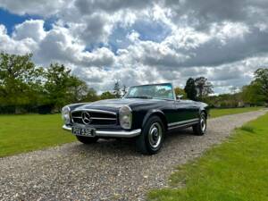 Image 17/50 de Mercedes-Benz 230 SL (1967)