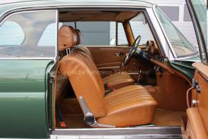 Image 13/24 of Mercedes-Benz 280 SE 3,5 (1970)