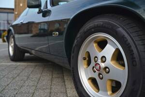 Image 15/55 de Jaguar XJS 6.0 (1994)