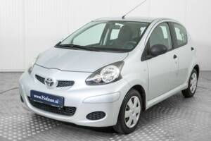 Image 17/48 of Toyota Aygo (2010)