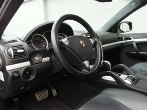 Immagine 32/99 di Porsche Cayenne GTS (2008)