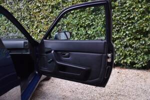 Immagine 32/40 di Porsche 944 (1985)