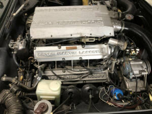 Immagine 30/32 di Aston Martin V8 Volante (1982)