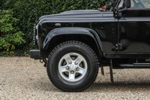 Bild 15/50 von Land Rover Defender 90 (2013)