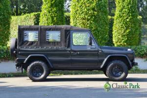 Immagine 14/49 di Mercedes-Benz 230 GE (lang) (1991)