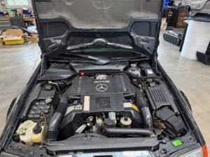 Imagen 35/46 de Mercedes-Benz 500 SL 6.0 AMG (1992)