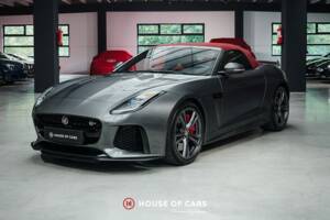 Afbeelding 2/25 van Jaguar F-Type SVR (2017)