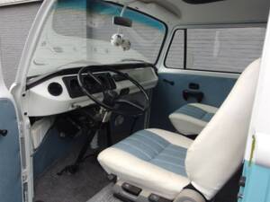 Bild 40/99 von Volkswagen T2b Kastenwagen (1977)