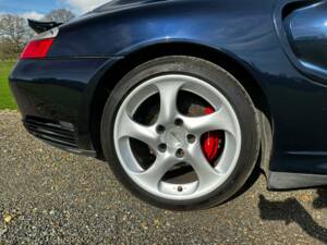 Bild 27/81 von Porsche 911 Turbo (2004)