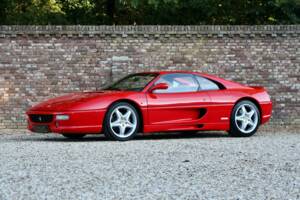 Immagine 16/50 di Ferrari F 355 Berlinetta (1996)