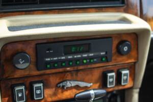 Image 13/44 of Jaguar XJ 12 (1990)