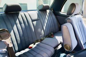 Bild 58/99 von Mercedes-Benz 230 CE (1983)