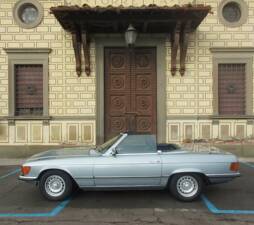 Immagine 3/22 di Mercedes-Benz 500 SL (1985)