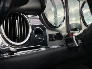 Image 6/22 de Mercedes-Benz 280 SL (1970)