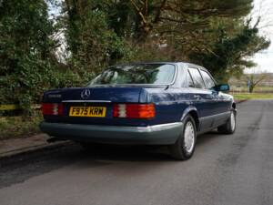 Afbeelding 6/20 van Mercedes-Benz 500 SE (1988)