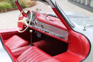 Image 20/37 of Mercedes-Benz 300 SL "Gullwing" (1954)