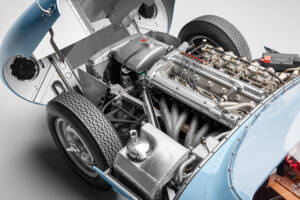 Bild 17/31 von Jaguar D-Type (2019)