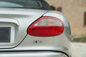 Imagen 31/50 de Jaguar XK8 4.0 (2000)